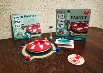 Efteling Pim Pam Pet bordspel 2026 editie met sprookjesachtig thema en woordspelkaarten geïnspireerd door Efteling